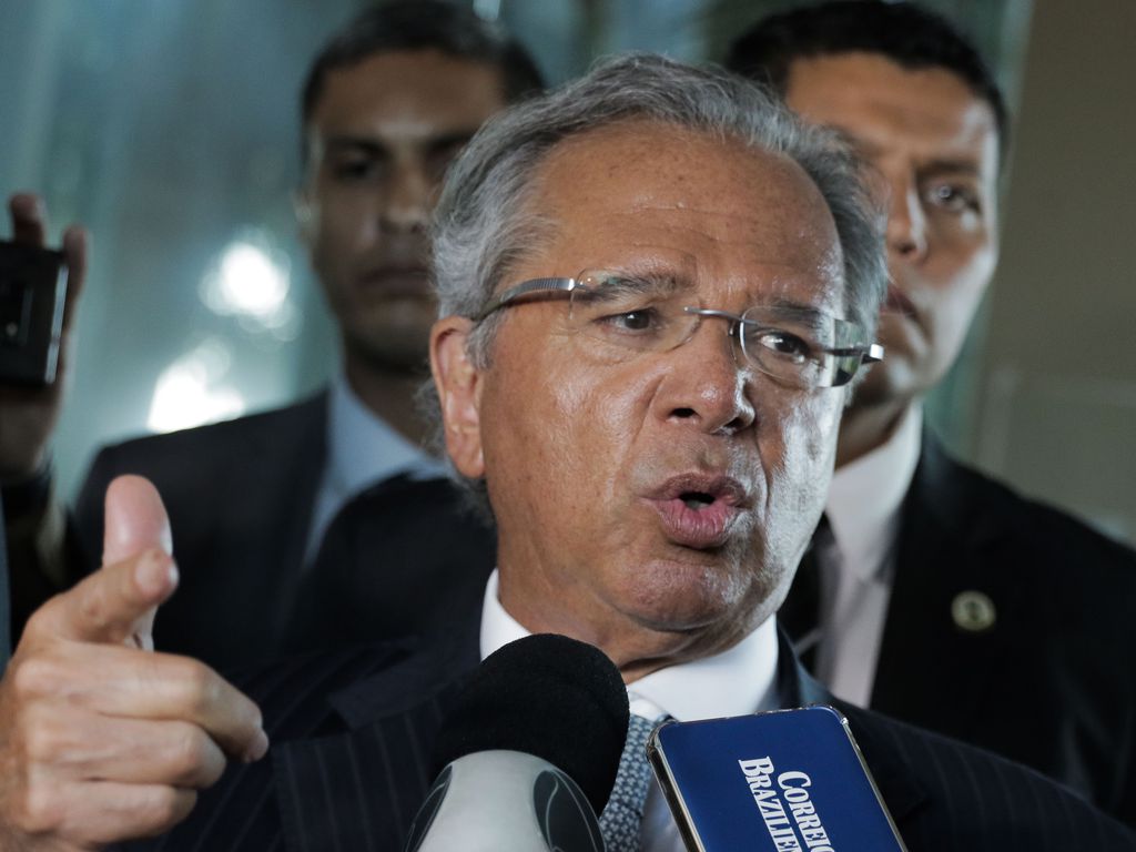 Ministro Paulo Guedes admite que poderá rever a alíquota de 12% caso se revele 